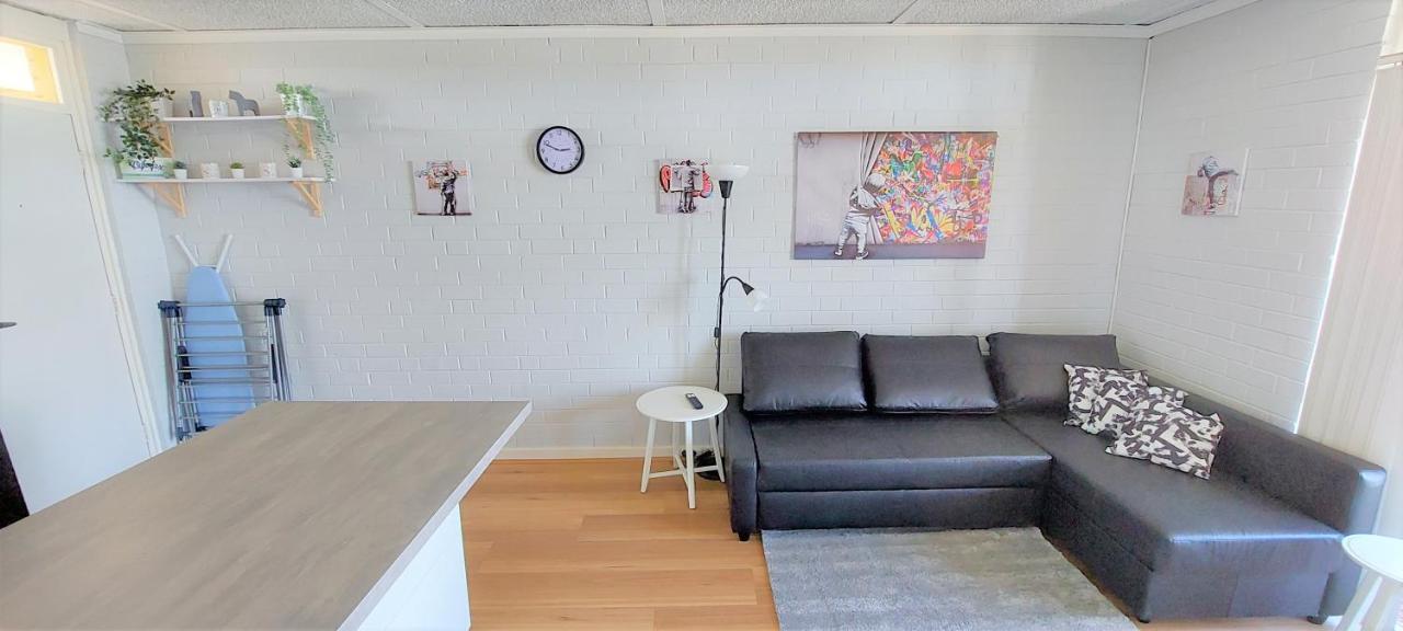 Sky High On Arundel - Central Fremantle Apartment Bagian luar foto